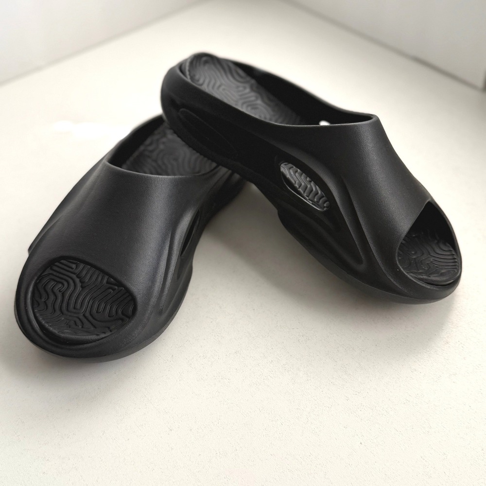 PrettyLittleThing Women’s‎ Black Platform Slides Chunky Foam Open Toe Sandals